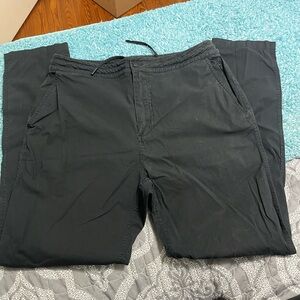 Black men’s lululemon pants